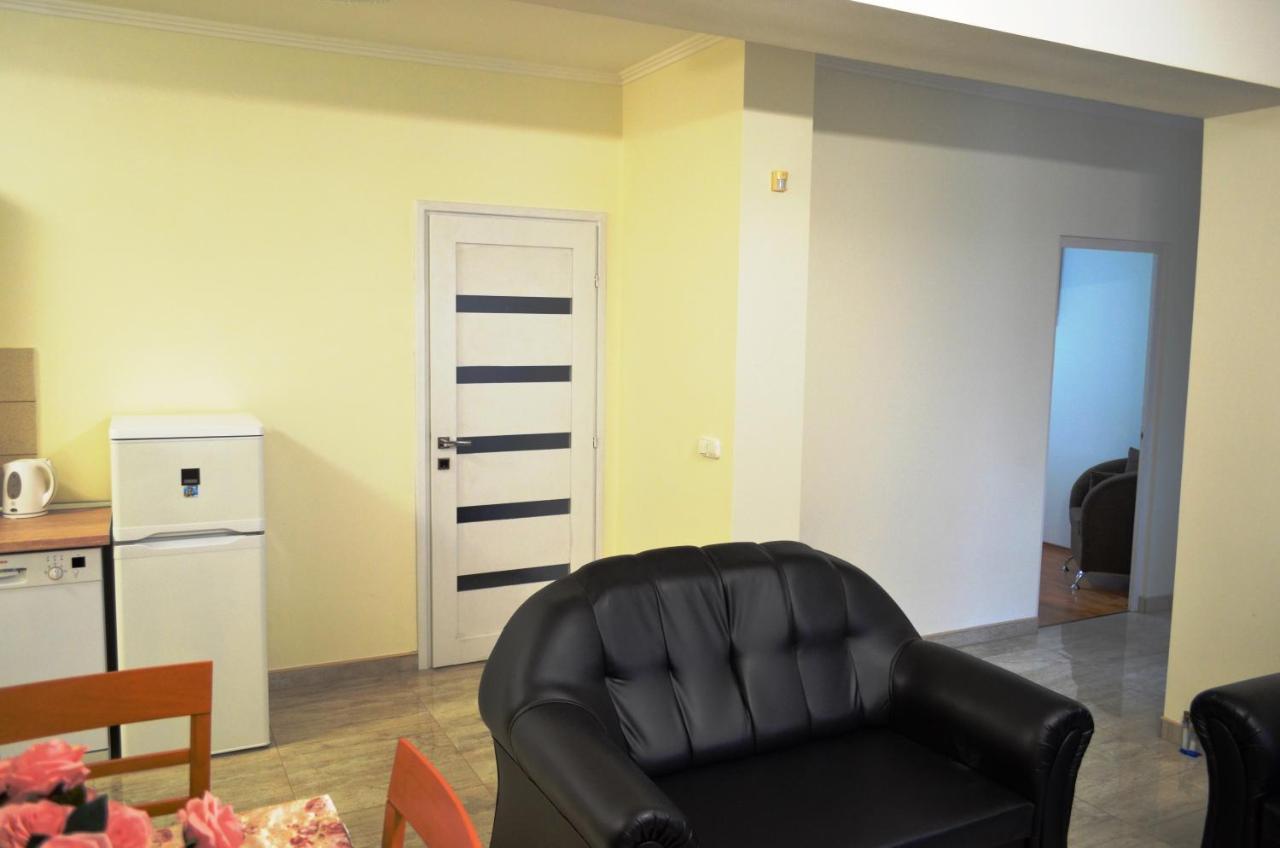 Henrietta - Violetta Apartman Hajdúszoboszló Exteriör bild